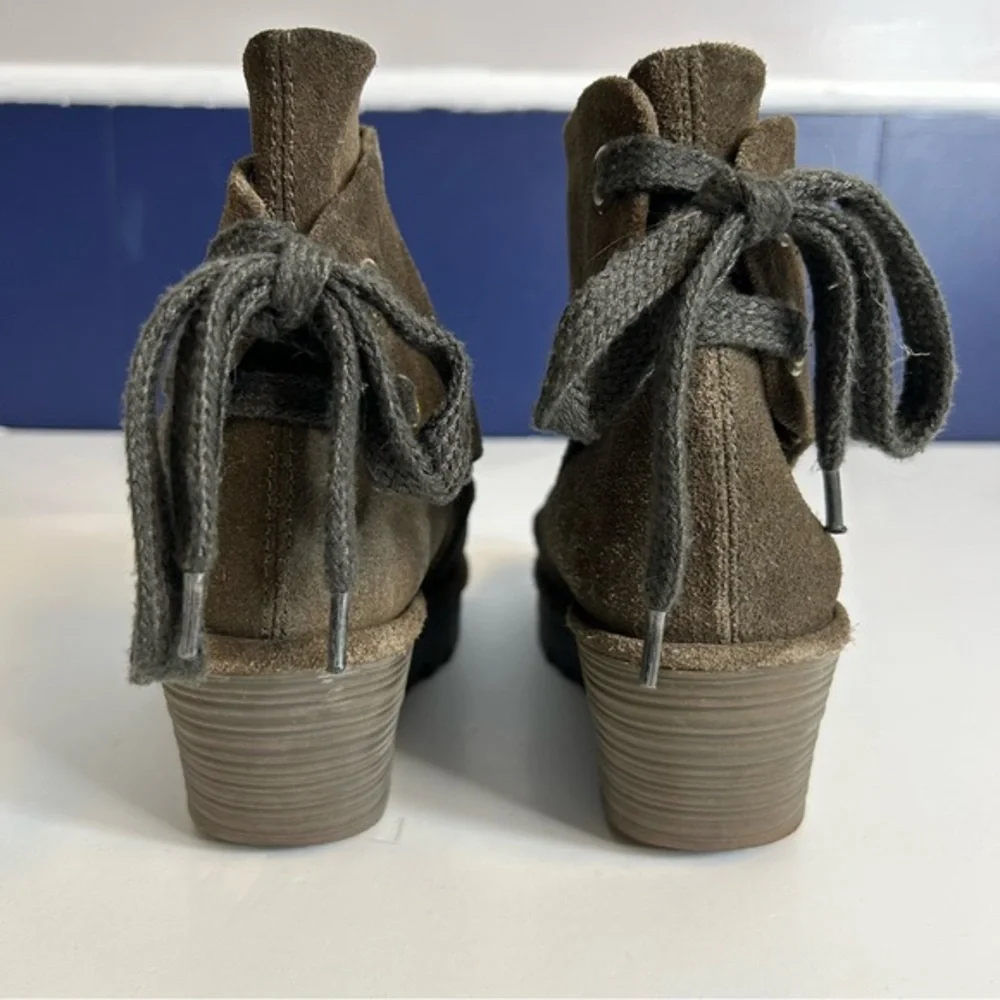 Fly London Yama Suede Wedge Ankle‎ Bootie Olive Army Green Size 39